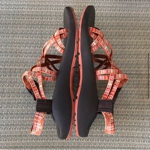 Chacos Orange Strappy Sandals Hiking EUC